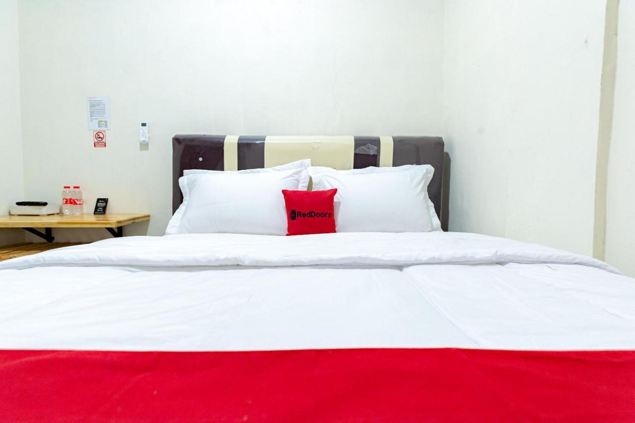 Reddoorz @ Simpang Pemda Hotel 2*